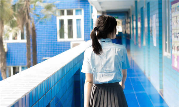库伦如何找到一个可以帮助我生孩子的女人？